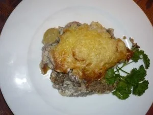 Rumänischer Hackfleischauflauf mit Kartoffeln - Rezept