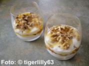 Honig-Joghurt mit Nüssen - Rezept
