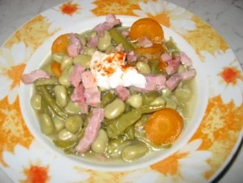Bohnensuppe mit Räucherspeck - Rezept