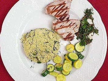 Tunfischspieße mit Chermoula auf Zucchini-Couscous (Casablanca) - Rezept