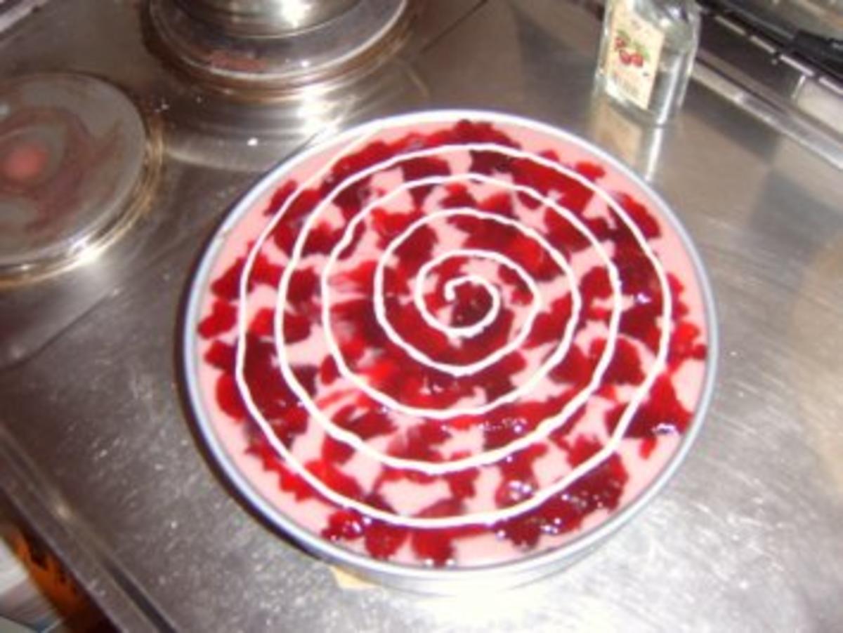 Rotwein-Kirsch-Kuchen - Rezept - Bild Nr. 2