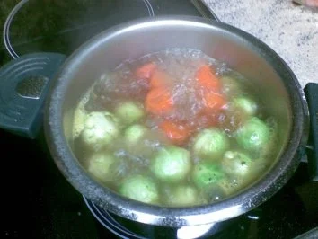 Rosenkohl-Karotten-Gemüse - Rezept - Bild Nr. 3