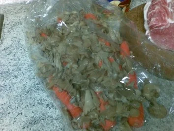 Rezept: Schlauchbraten mit Pilzen und Karotten Bild Nr. 3 Schlauchbraten mit Pilzen und Karotten - Rezept - Bild Nr. 3