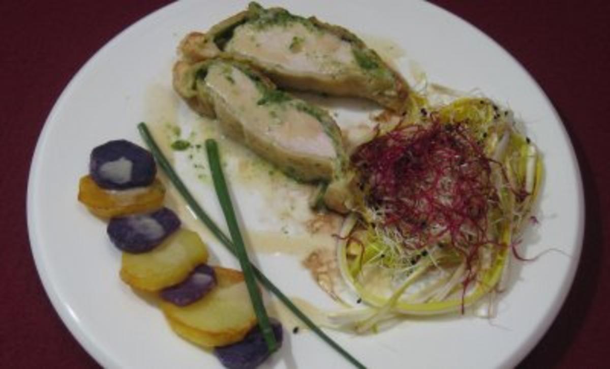 Getrüffelte Bresse-Poularde in Mokkaduft mit Mesclun-Salat und violetten Kartoffeln - Rezept