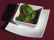 Ingwer-Tomatensuppe mit Hühnchenkeulen - Rezept