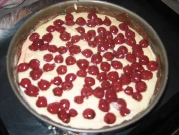 Rezept: Kirsch-Käsetorte Bild Nr. 5 Kirsch-Käsetorte - Rezept - Bild Nr. 5