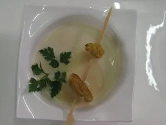 Champagnerschaumsüppchen mit gebackener Auster - Rezept