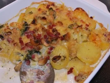 Rezept: Kartoffel-Broccoli-Auflauf Kartoffel-Broccoli-Auflauf - Rezept