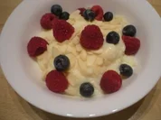 Dessert- "Mandelpudding mit Beeren" - Rezept