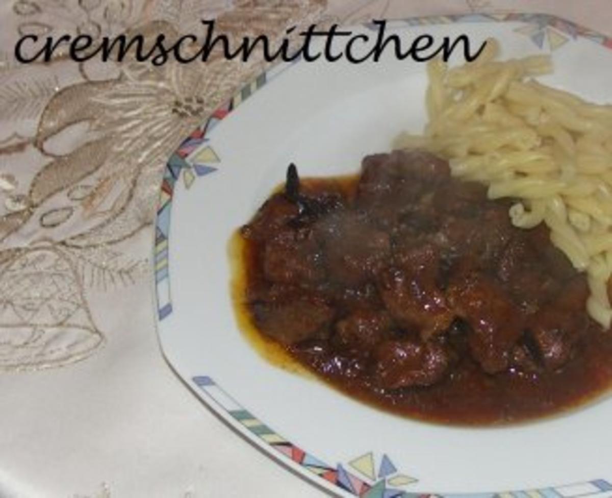 Wildschweingulasch mit Wildschweingulasch und Zwiebel - Rezept mit Bild ...