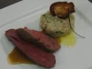 Sanft gegartes rosa Roastbeef auf Graupenrisotto - Rezept