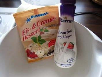 Erdbeer-Stracciatella-Torte - Rezept - Bild Nr. 3