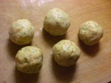 Schweinekotelett mit Knödel und Blaukraut - Rezept - Bild Nr. 5