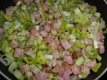 Rezept: Sonstiges: Lauch-Kasseler-Quiche Bild Nr. 3 Sonstiges: Lauch-Kasseler-Quiche - Rezept - Bild Nr. 3