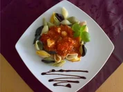 ** Pasta ** Pasta in Tomaten - Basilikumsoße mit Schafskäse - Rezept