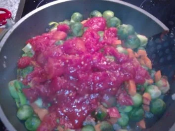 Rezept: Toffelpüüüü-Rosenkohl-Bolognese-Auflauf Bild Nr. 6 Toffelpüüüü-Rosenkohl-Bolognese-Auflauf - Rezept - Bild Nr. 6