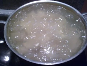 Rezept: Toffelpüüüü-Rosenkohl-Bolognese-Auflauf Bild Nr. 9 Toffelpüüüü-Rosenkohl-Bolognese-Auflauf - Rezept - Bild Nr. 9