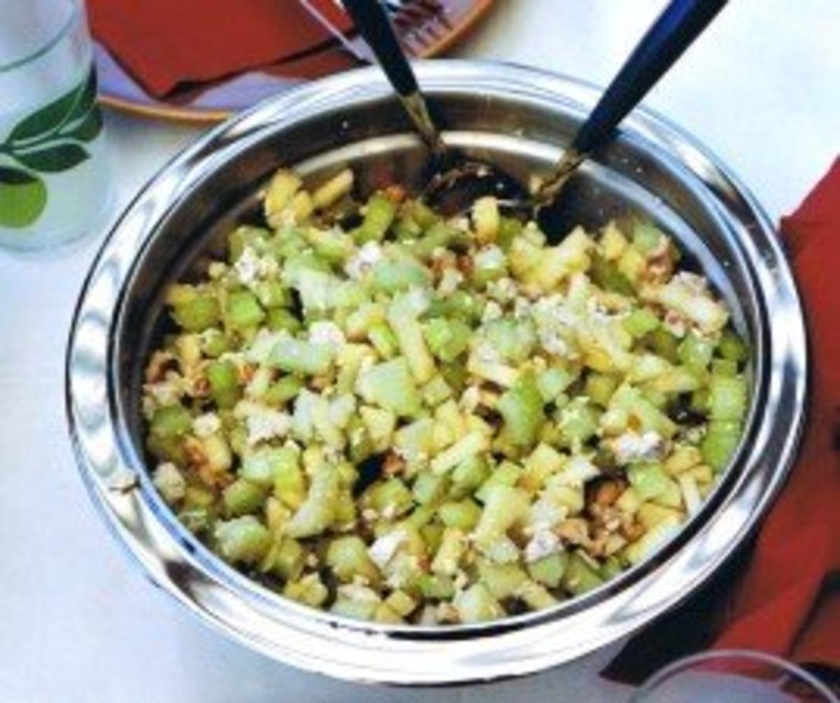 Bilder für Selleriesalat mit Tofu und Apfel - Rezept