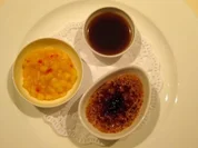 Würzige Crème brûlée mit Assam-Teesoße - Rezept