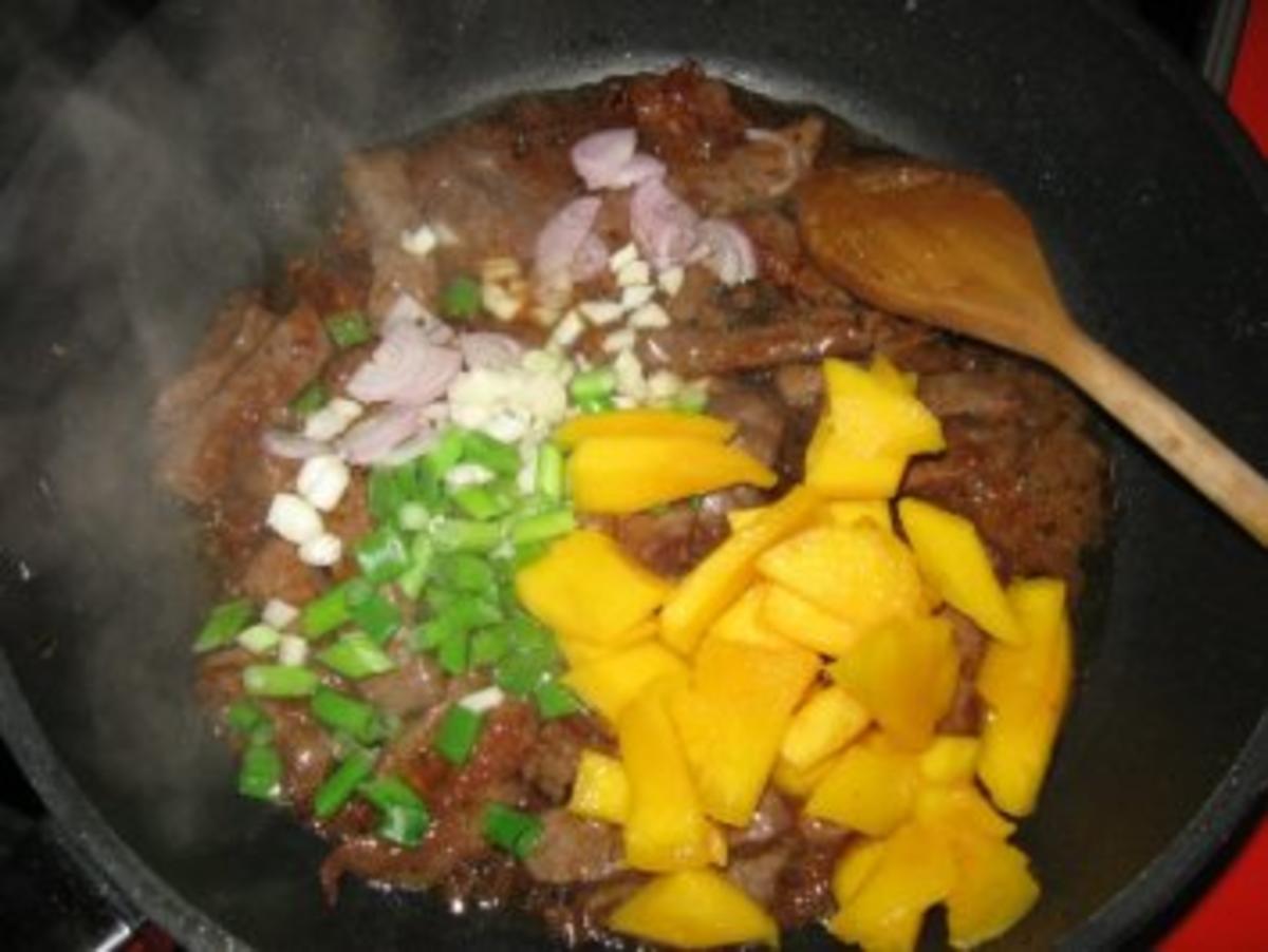 Gebratenes Rindfleisch mit Mango - Rezept - Bild Nr. 6