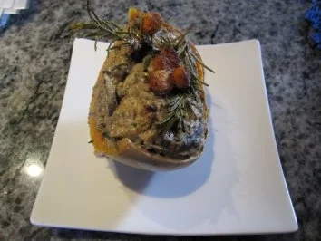 Rezept: VORSPEISE/GEMÜSE:Butternusskürbis mit Pilzen gefüllt Bild Nr. 2 VORSPEISE/GEMÜSE:Butternusskürbis mit Pilzen gefüllt - Rezept - Bild Nr. 2