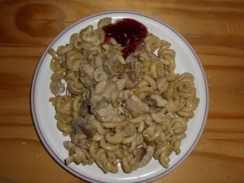 Putengeschnetzeltes mit Nudeln - Rezept