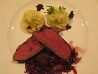 Rinderfilet auf Rotwein-Schalottenbutter mit Kartoffel- Trüffelpüree - Rezept