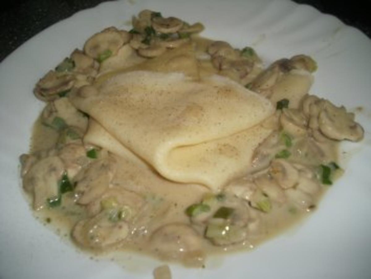 Crepe mit Champignons in Rahmsauce - Rezept