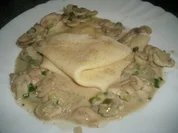 Rezept: Crepe mit Champignons in Rahmsauce Crepe mit Champignons in Rahmsauce - Rezept