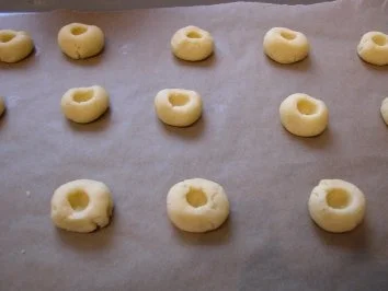 Rezept: Plätzchen - Knopfaugen Bild Nr. 3 Plätzchen - Knopfaugen - Rezept - Bild Nr. 3