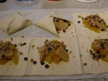 Rezept: Fruchtige Blätterteigpäckchen Bild Nr. 2 Fruchtige Blätterteigpäckchen - Rezept - Bild Nr. 2