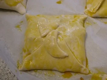 Rezept: Fruchtige Blätterteigpäckchen Bild Nr. 5 Fruchtige Blätterteigpäckchen - Rezept - Bild Nr. 5