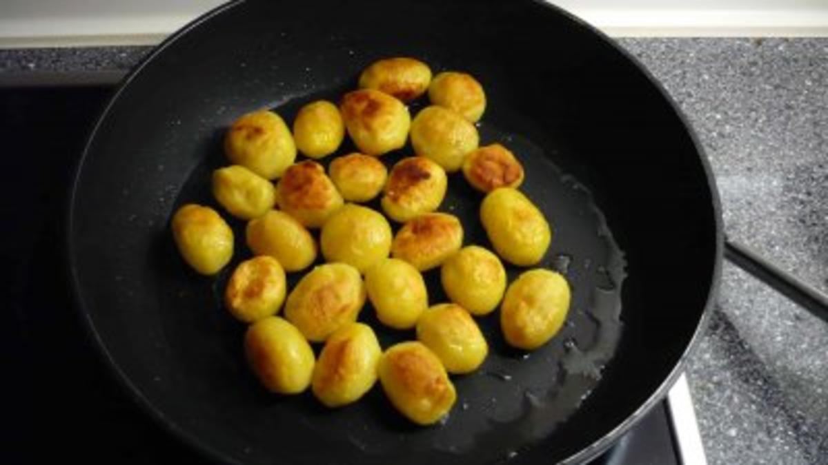 Roastbeef mit Bratkartoffeln und Remouladensauce - Rezept - Bild Nr. 14