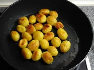 Roastbeef mit Bratkartoffeln und Remouladensauce - Rezept - Bild Nr. 14