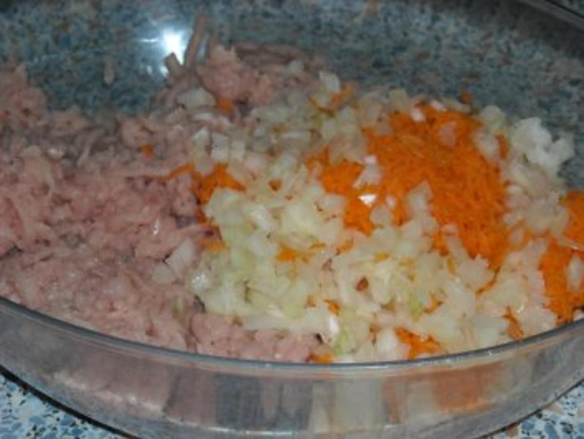 Putenhackbällchen in Curry-Zwiebel-Sauce - Rezept - Bild Nr. 5