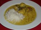 Putenhackbällchen in Curry-Zwiebel-Sauce - Rezept