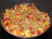 Pfannengericht - Hackfleisch-Bratwurst-Pfanne mit Gemüse und Kartoffeln - Rezept