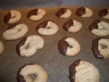 Rezept: Mandelkränze Bild Nr. 3 Mandelkränze - Rezept - Bild Nr. 3