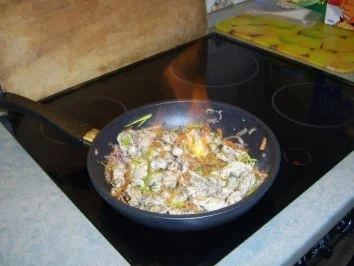 Kaltgebeizt-gekräuterte Hühnerbruststreifen im Whiskydunst - Rezept - Bild Nr. 8