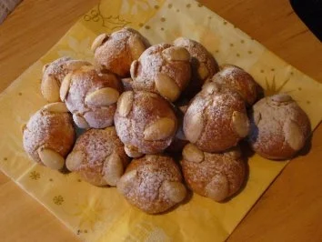 Bethmännchen (ca. 36 Stück) - Rezept - Bild Nr. 3