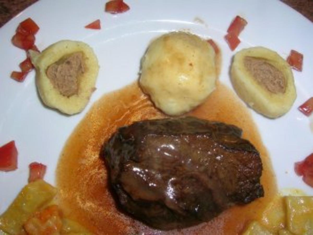Ochsenbäckchen in Barolo geschmort mit Gänseleber-Kartoffelknödel und Sellerieragout Essen zum 2. Advent HAUPTGERICHT - Rezept - Bild Nr. 2