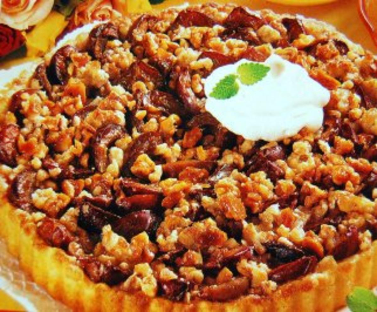 Zwetschgen Tarte mit Walnuß Krokant - Rezept - kochbar.de