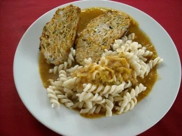 Putenhackbraten mit Lauch-Meerrettich-Sauce - Rezept