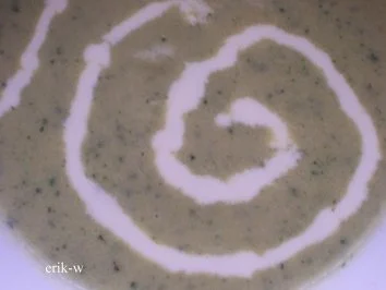 Rezept: leckere Zucchinisuppe Bild Nr. 3 leckere Zucchinisuppe - Rezept - Bild Nr. 3