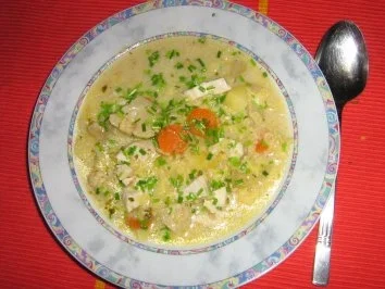 Rezept: Geflügelsüpple mit Gemüseeinlage Geflügelsüpple mit Gemüseeinlage - Rezept