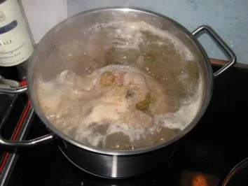 Rezept: kräftige Rindsuppe mit Fleisch Bild Nr. 2 kräftige Rindsuppe mit Fleisch - Rezept - Bild Nr. 2