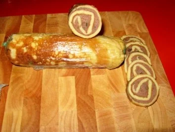 Flädleroulade mit Geflügelleberfarce - Rezept