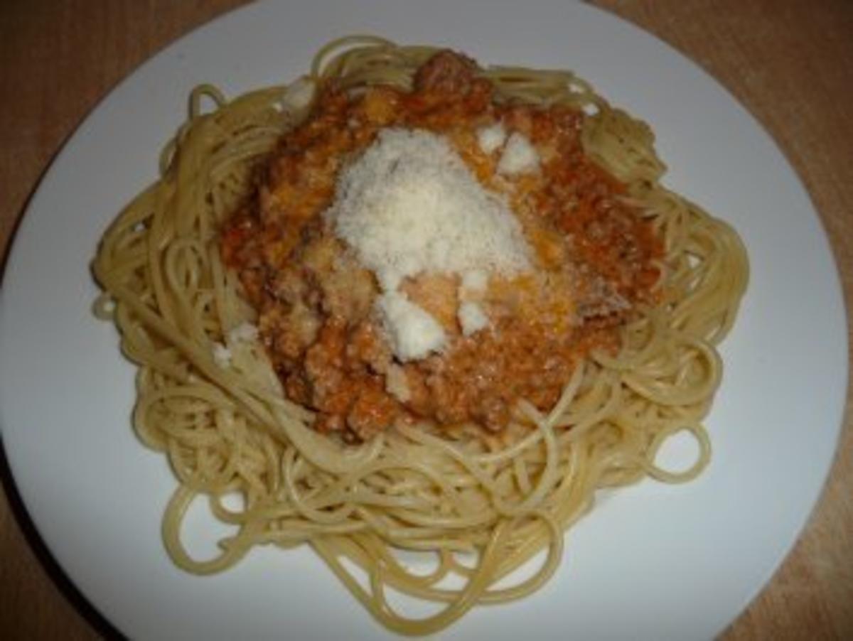 Spaghetti Bolognese a la Nadine - Rezept