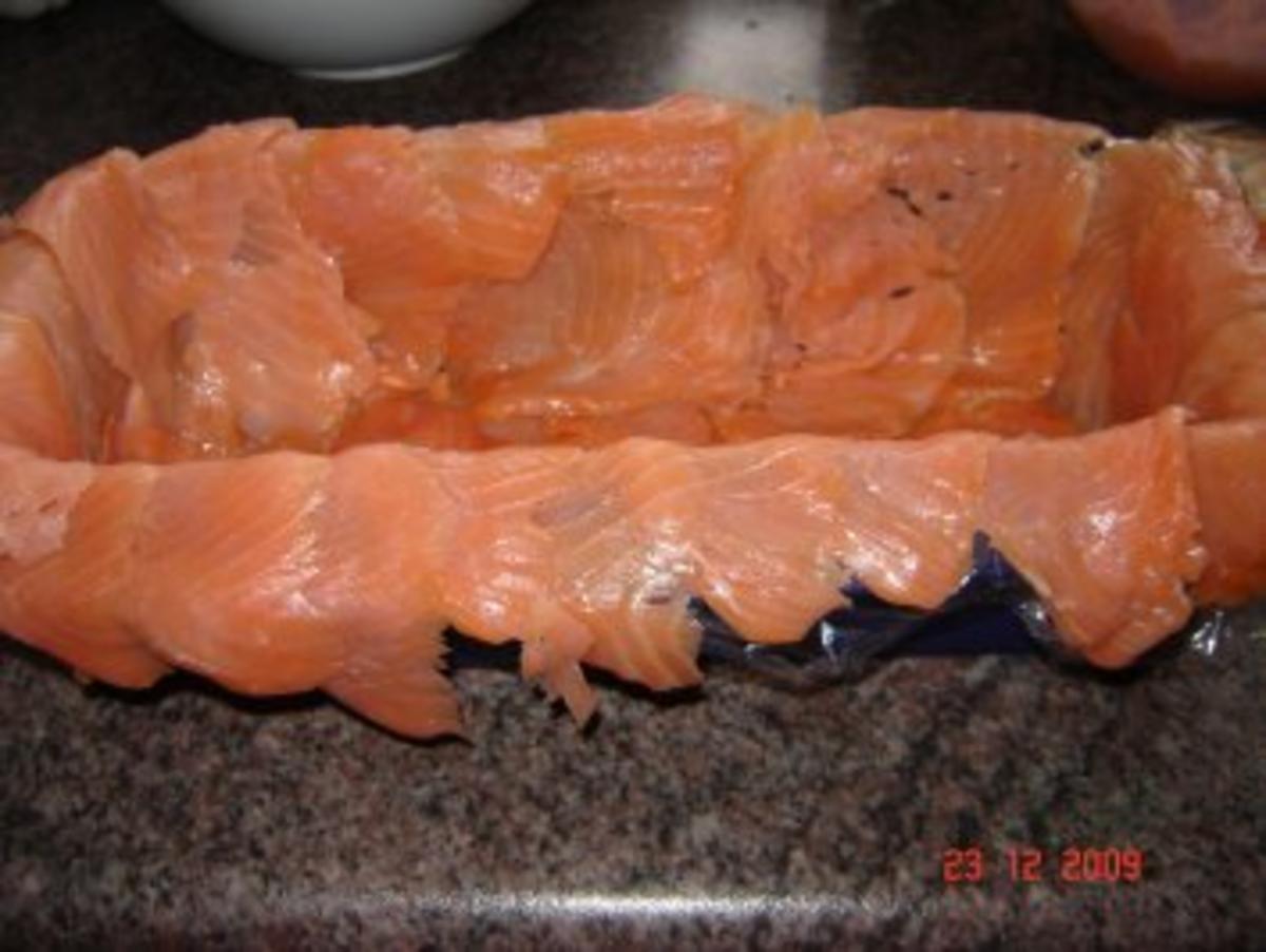 Fisch : Lachsterrine mit Siebensoße - Rezept - Bild Nr. 8