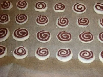 Rezept: Schwarz - Weiß - Plätzchen Bild Nr. 3 Schwarz - Weiß - Plätzchen - Rezept - Bild Nr. 3